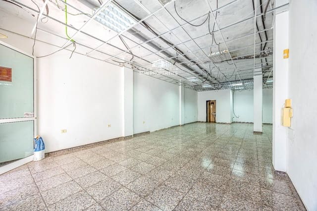 Kaupallinen vuokrattavana paikassa El Tablero, San Bartolomé de Tirajana - 1 250 € (Ref: 9874021)