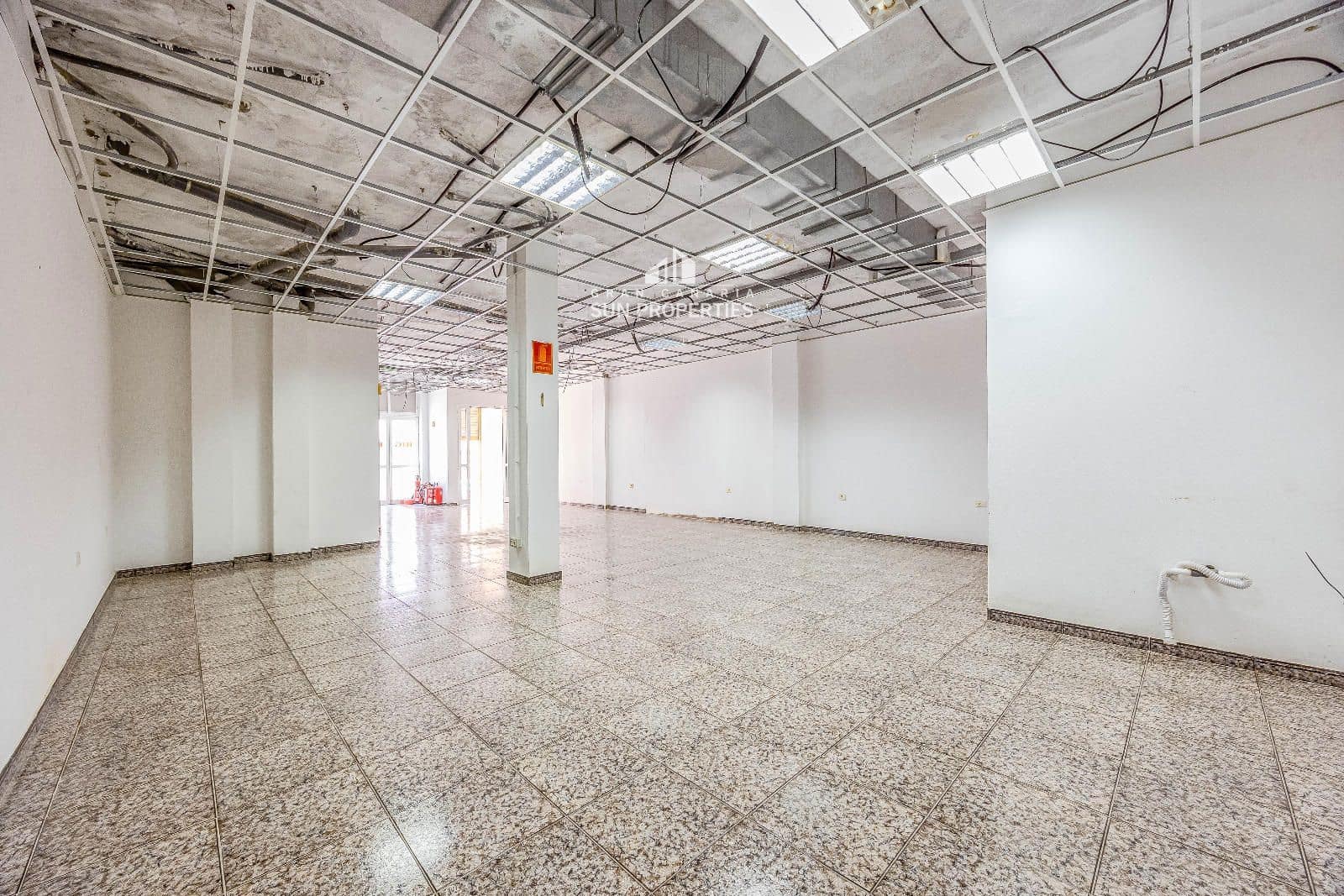 Kaupallinen vuokrattavana paikassa El Tablero - 1 250 € (Ref: 9874021)
