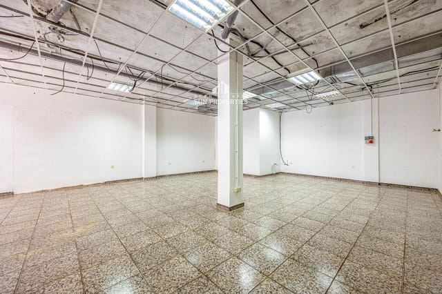 Kaupallinen vuokrattavana paikassa El Tablero, San Bartolomé de Tirajana - 1 250 € (Ref: 9874021)