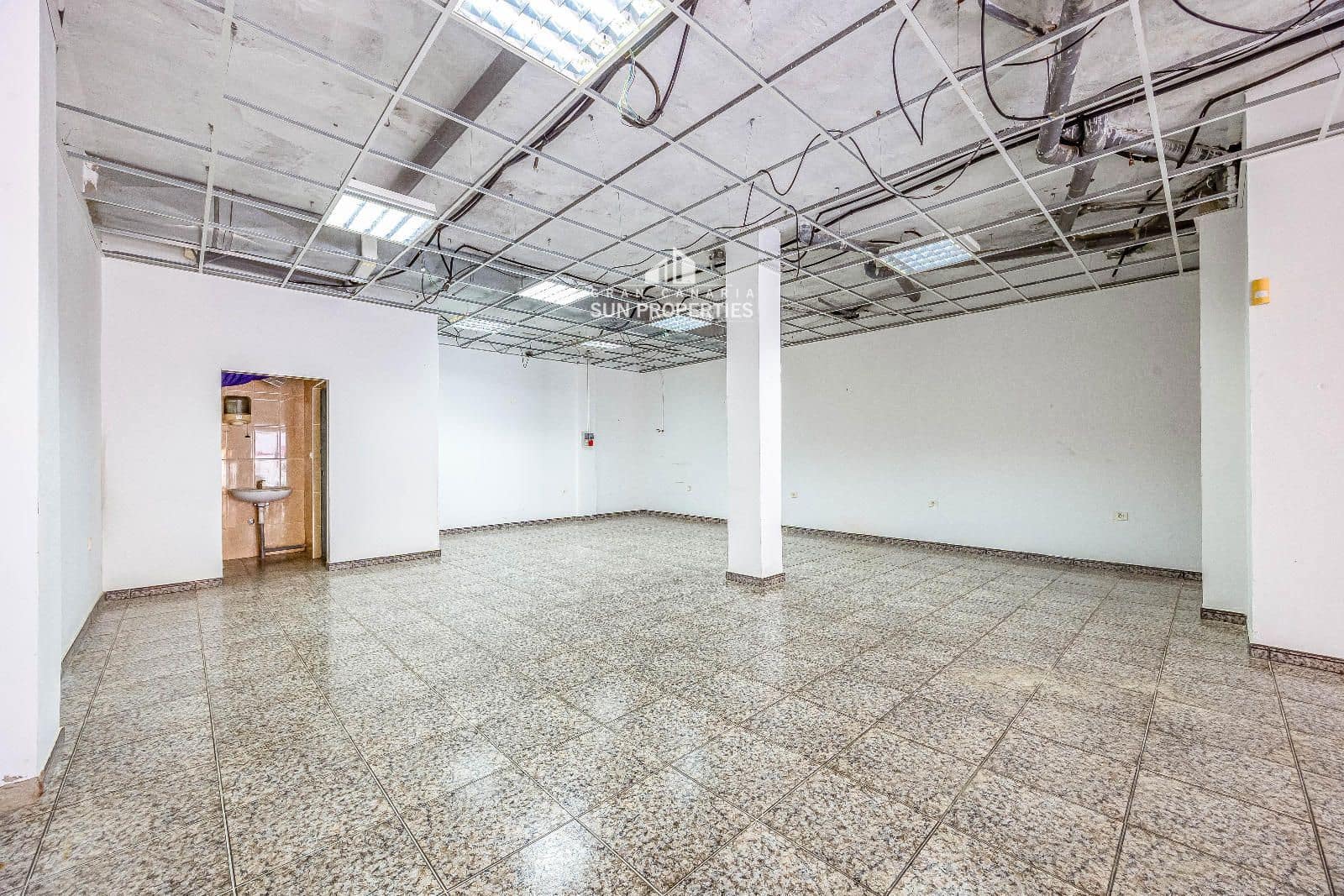 Kaupallinen vuokrattavana paikassa El Tablero - 1 250 € (Ref: 9874021)