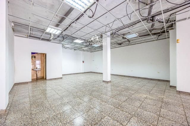 Kaupallinen vuokrattavana paikassa El Tablero, San Bartolomé de Tirajana - 1 250 € (Ref: 9874021)