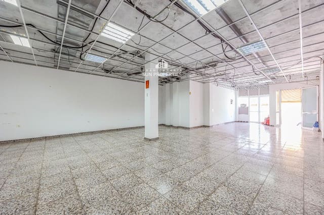 Kaupallinen vuokrattavana paikassa El Tablero, San Bartolomé de Tirajana - 1 250 € (Ref: 9874021)
