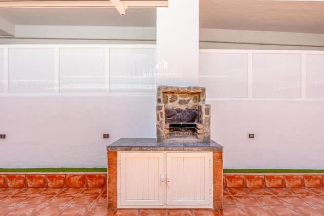 3 quarto Moradia para arrendar em Puerto Rico, Mogán com piscina garagem - 1 600 € (Ref: 9941564)