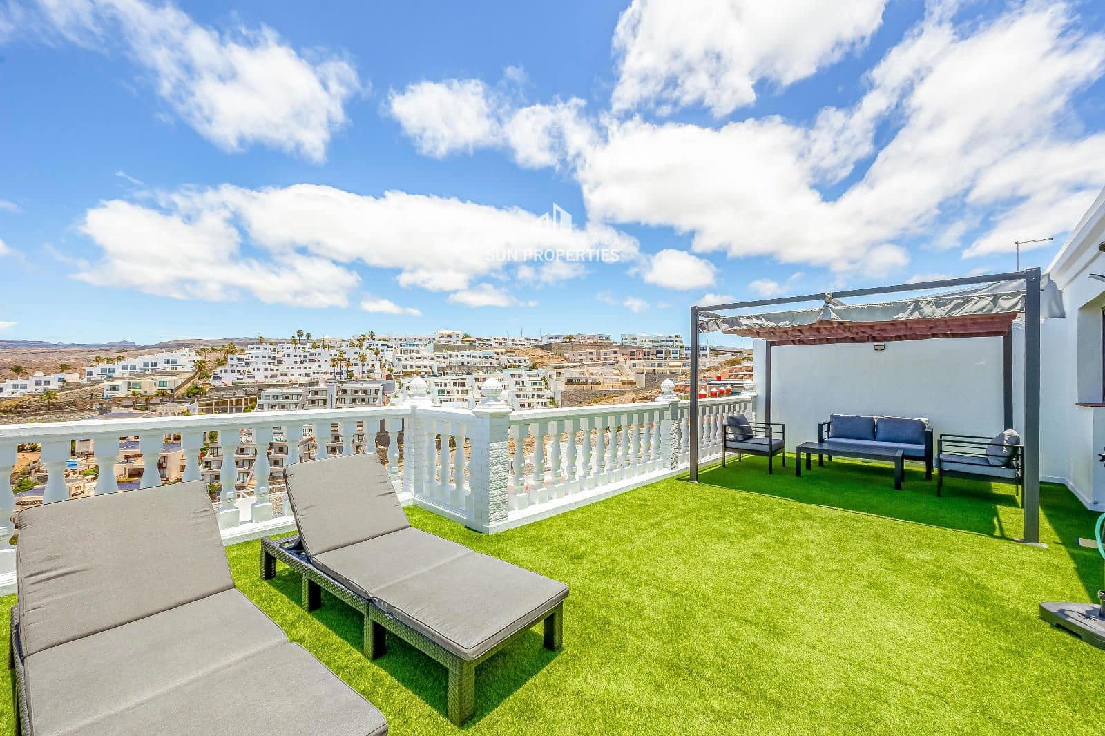 3 quarto Moradia para arrendar em Mogan com piscina garagem - 1 600 € (Ref: 9941564)