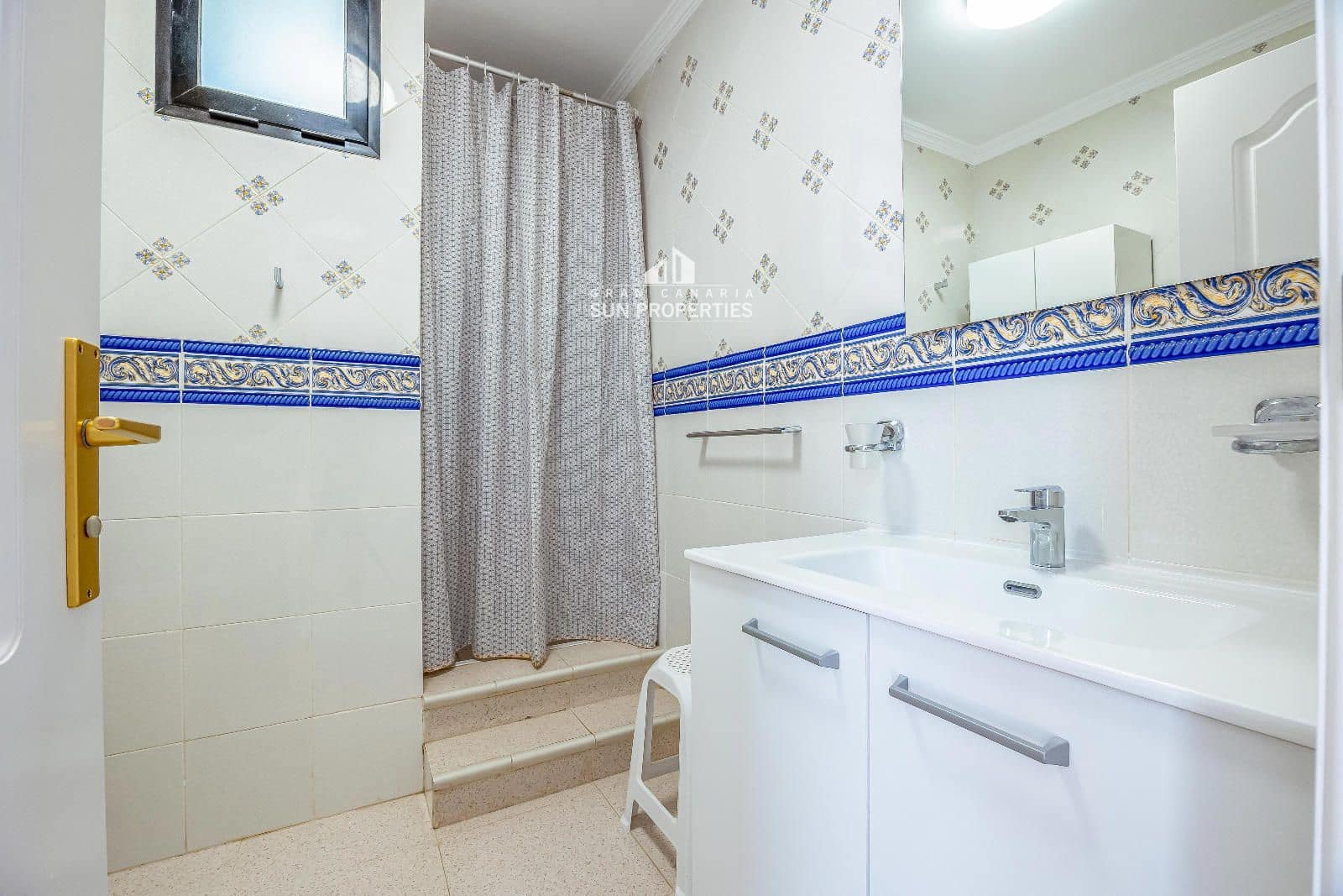 3 quarto Moradia para arrendar em Mogan com piscina garagem - 1 600 € (Ref: 9941564)