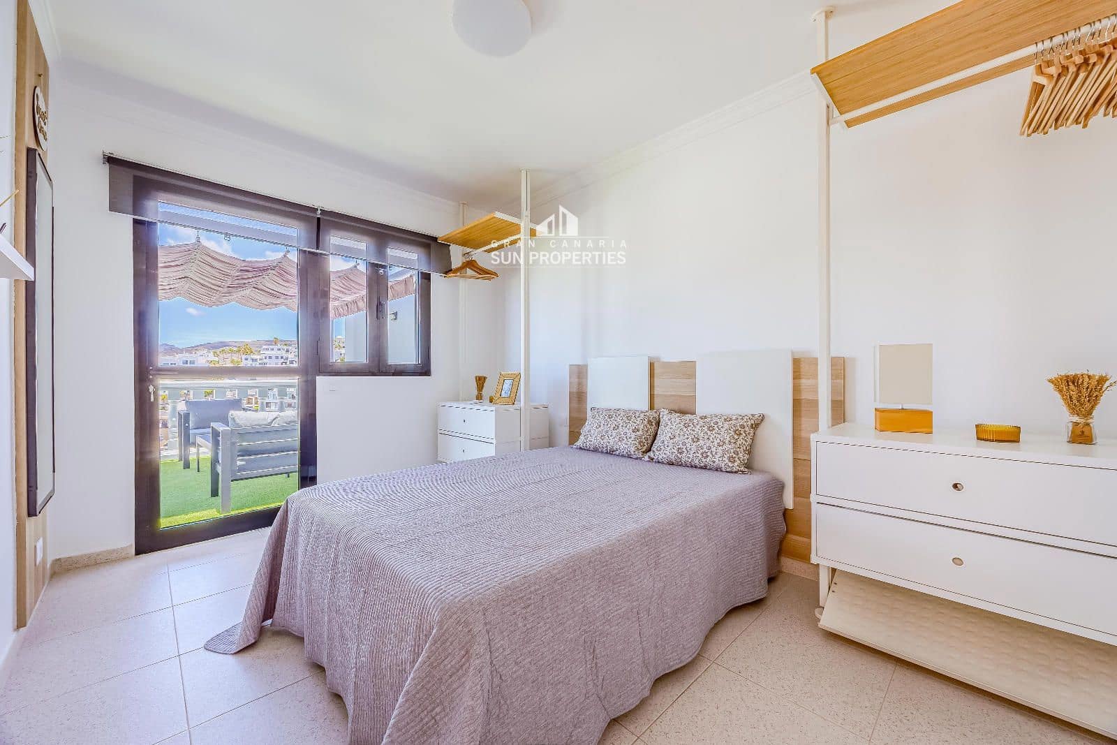 3 quarto Moradia para arrendar em Mogan com piscina garagem - 1 600 € (Ref: 9941564)