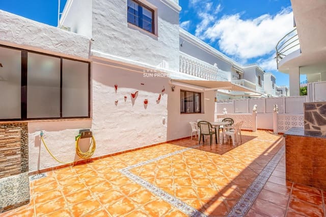 3 quarto Moradia para arrendar em Puerto Rico, Mogán com piscina garagem - 1 600 € (Ref: 9941564)