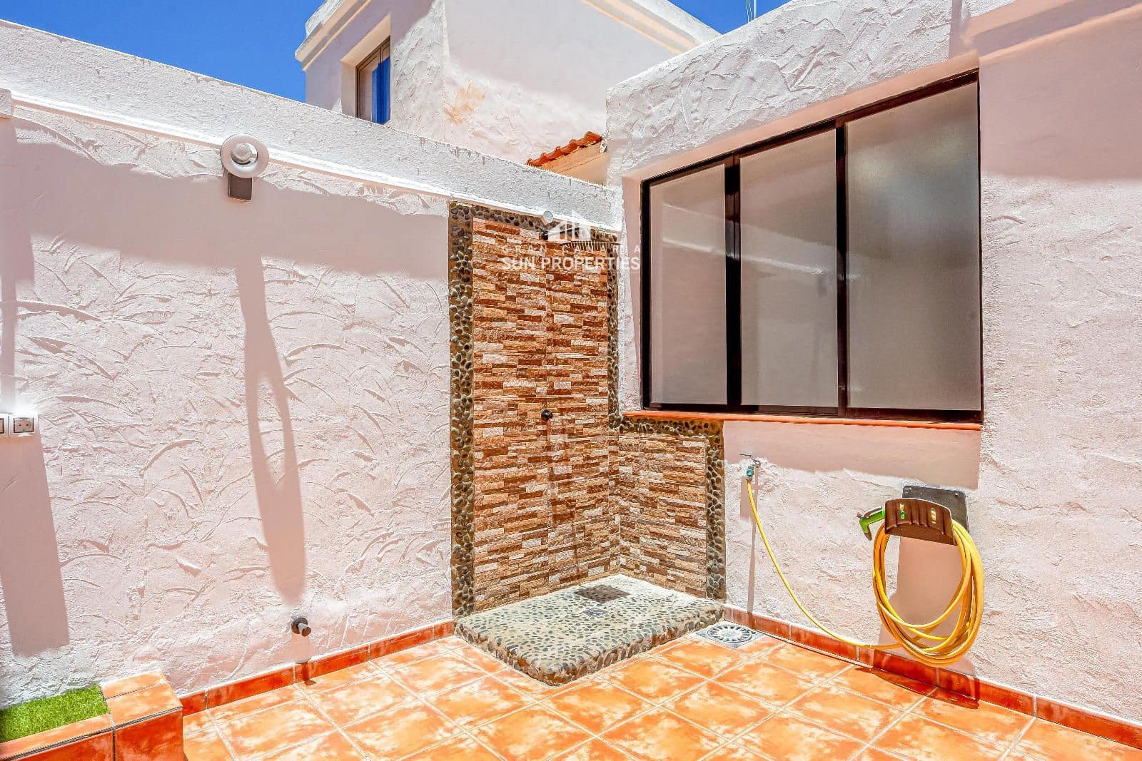 3 quarto Moradia para arrendar em Mogan com piscina garagem - 1 600 € (Ref: 9941564)