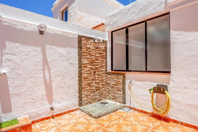 3 quarto Moradia para arrendar em Puerto Rico, Mogán com piscina garagem - 1 600 € (Ref: 9941564)
