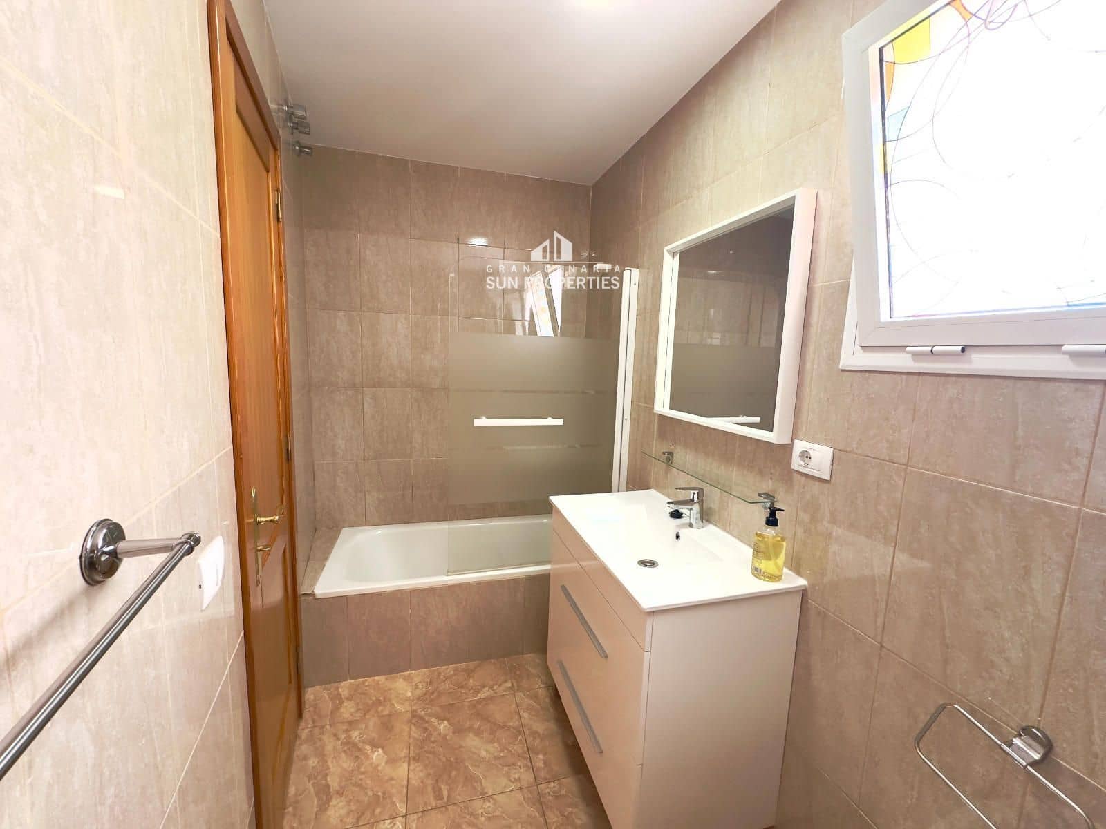 2 soveværelse Lejlighed til leje i El Carrizal - € 900 (Ref: 9946901)