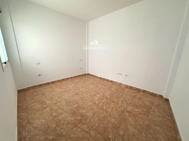 2 slaapkamer Flat te huur in El Carrizal, Ingenio - € 750 (Ref: 9946901)