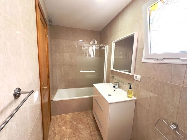 2 slaapkamer Flat te huur in El Carrizal, Ingenio - € 750 (Ref: 9946901)