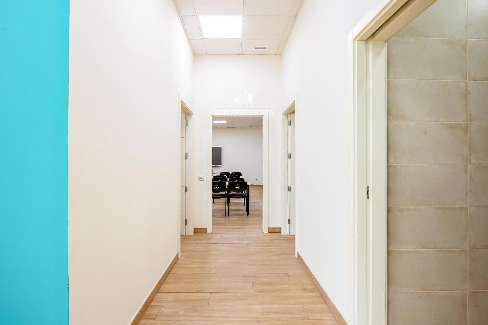Comercial para arrendar em El Tablero - 1 605 € (Ref: 9953257)