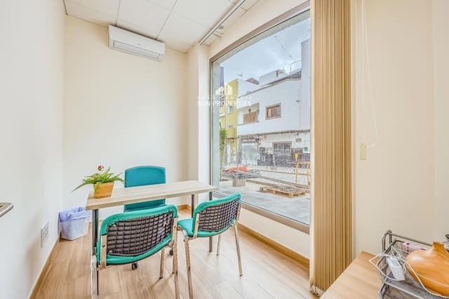 Comercial para arrendar em El Tablero, San Bartolomé de Tirajana - 1 605 € (Ref: 9953257)