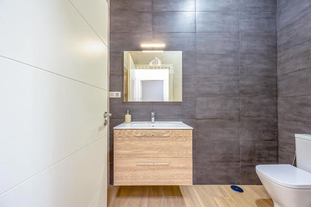 Comercial para arrendar em El Tablero, San Bartolomé de Tirajana - 1 605 € (Ref: 9953257)