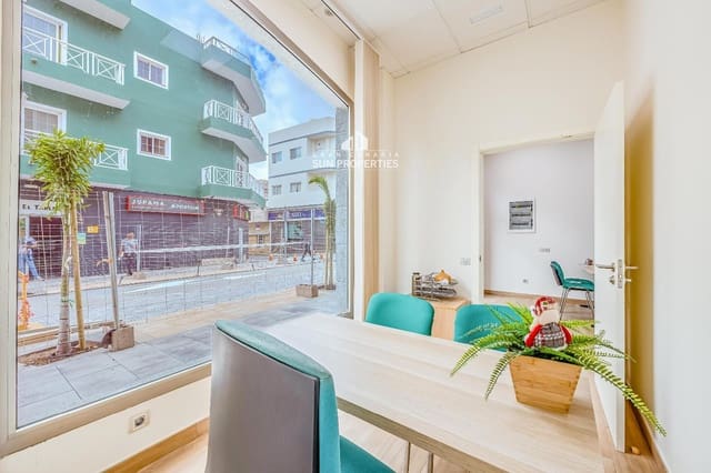 Comercial para arrendar em El Tablero, San Bartolomé de Tirajana - 1 605 € (Ref: 9953257)