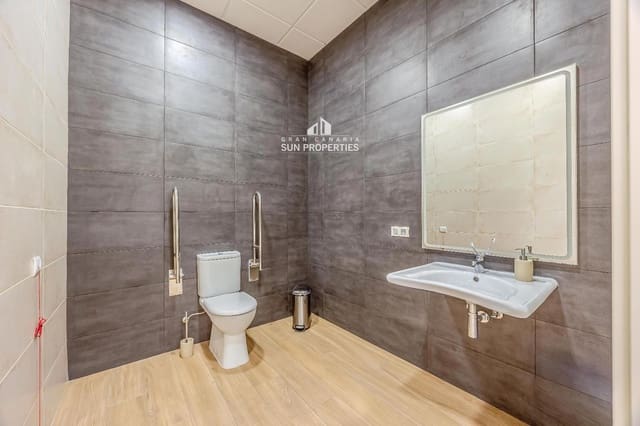 Comercial para arrendar em El Tablero, San Bartolomé de Tirajana - 1 605 € (Ref: 9953257)
