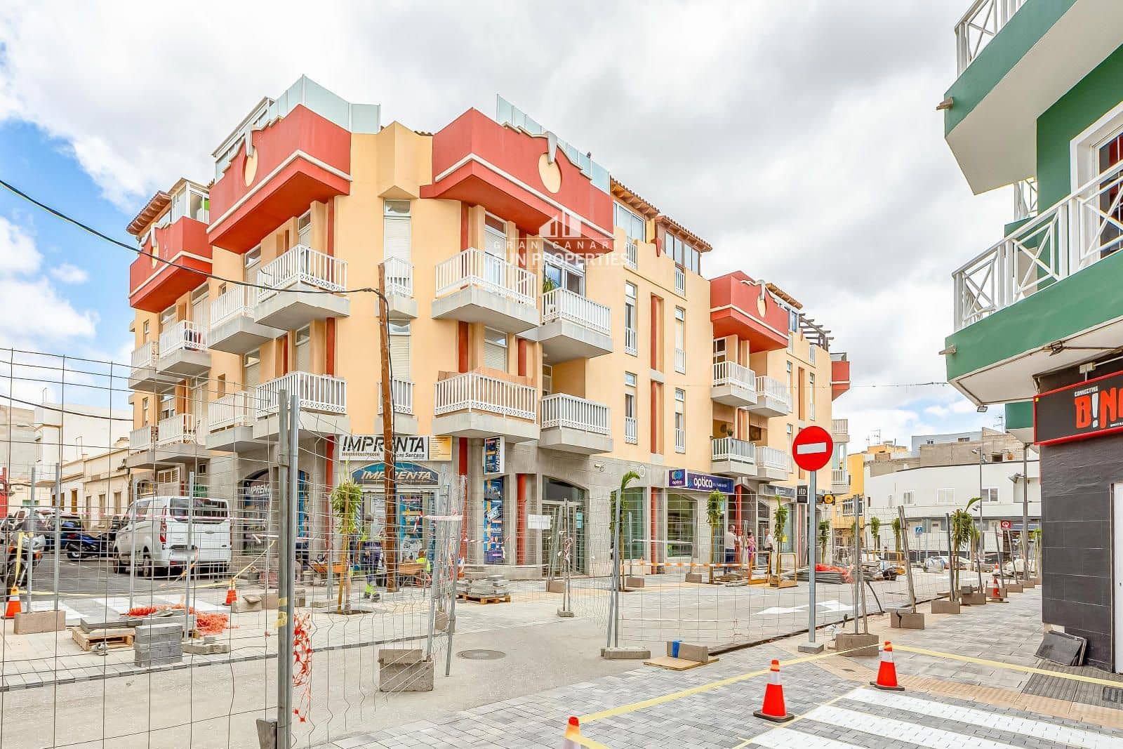 Comercial para arrendar em El Tablero - 1 605 € (Ref: 9953257)