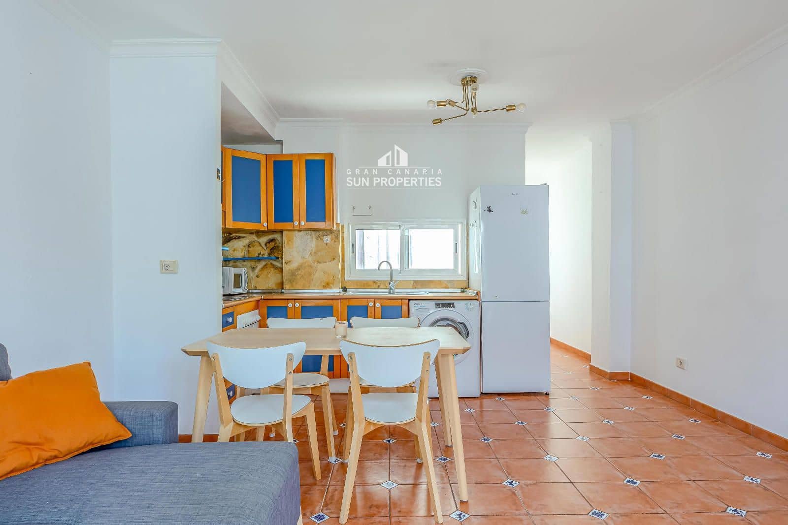 2 slaapkamer Flat te huur in Las Palmas de Gran Canaria - € 925 (Ref: 9964023)