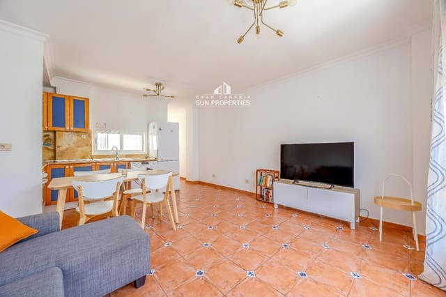 2 slaapkamer Flat te huur in Vegueta, Las Palmas de Gran Canaria - € 925 (Ref: 9964023)
