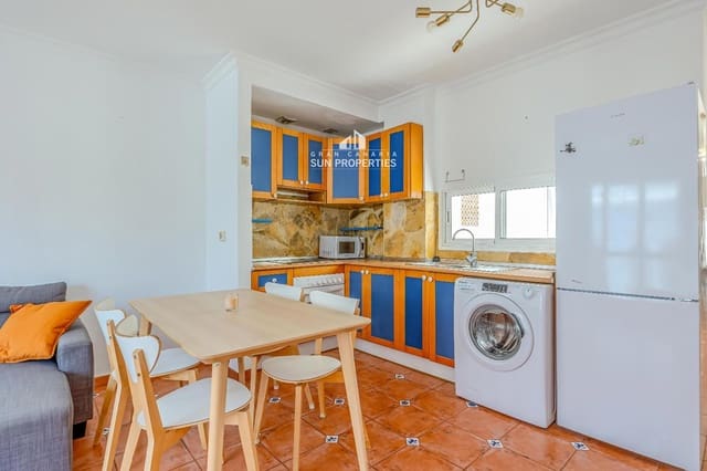 2 slaapkamer Flat te huur in Vegueta, Las Palmas de Gran Canaria - € 925 (Ref: 9964023)