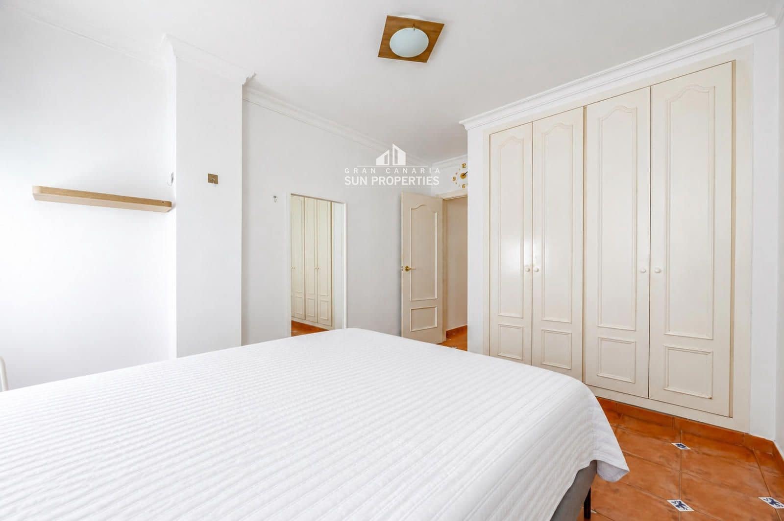 2 slaapkamer Flat te huur in Las Palmas de Gran Canaria - € 925 (Ref: 9964023)