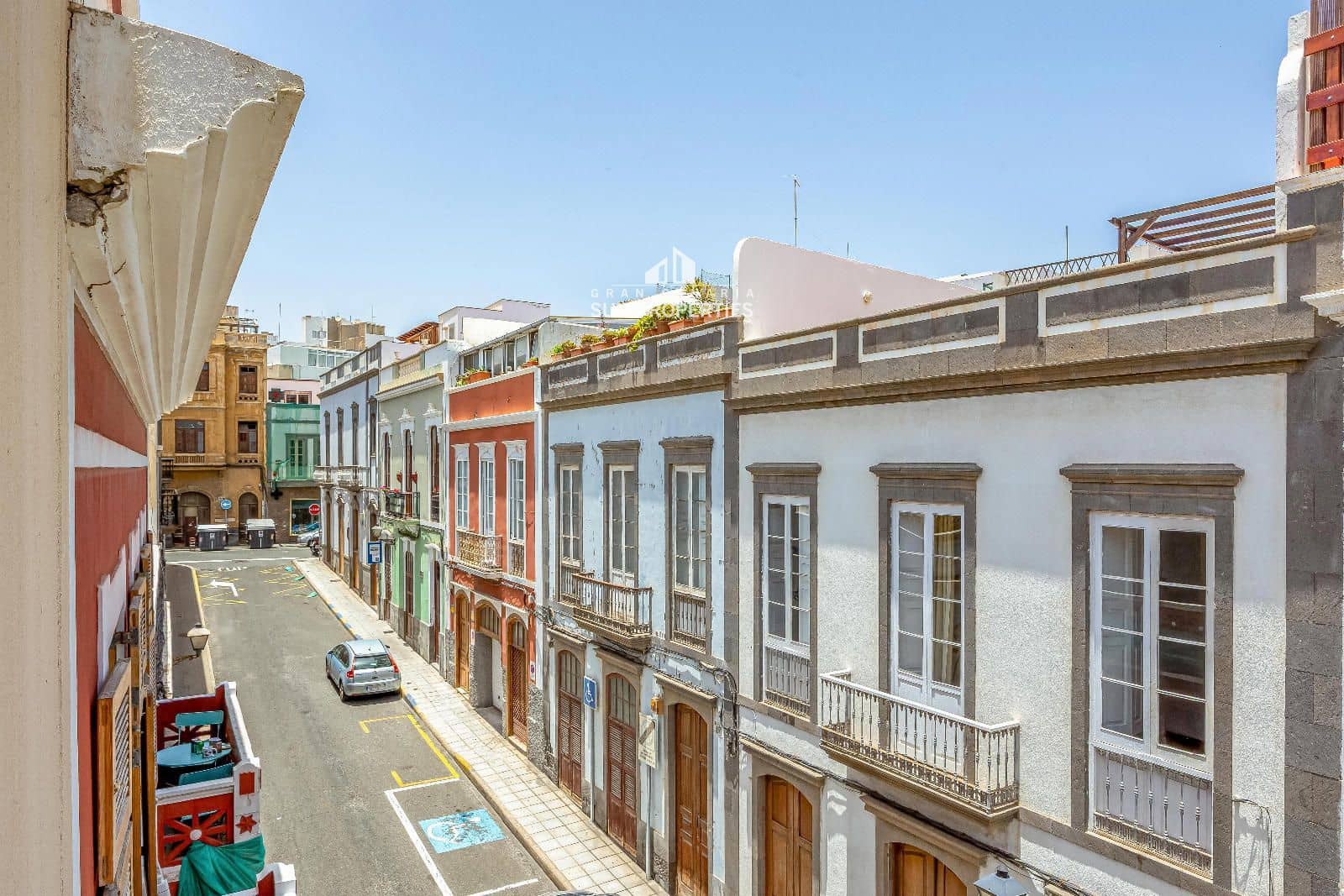 2 slaapkamer Flat te huur in Las Palmas de Gran Canaria - € 925 (Ref: 9964023)