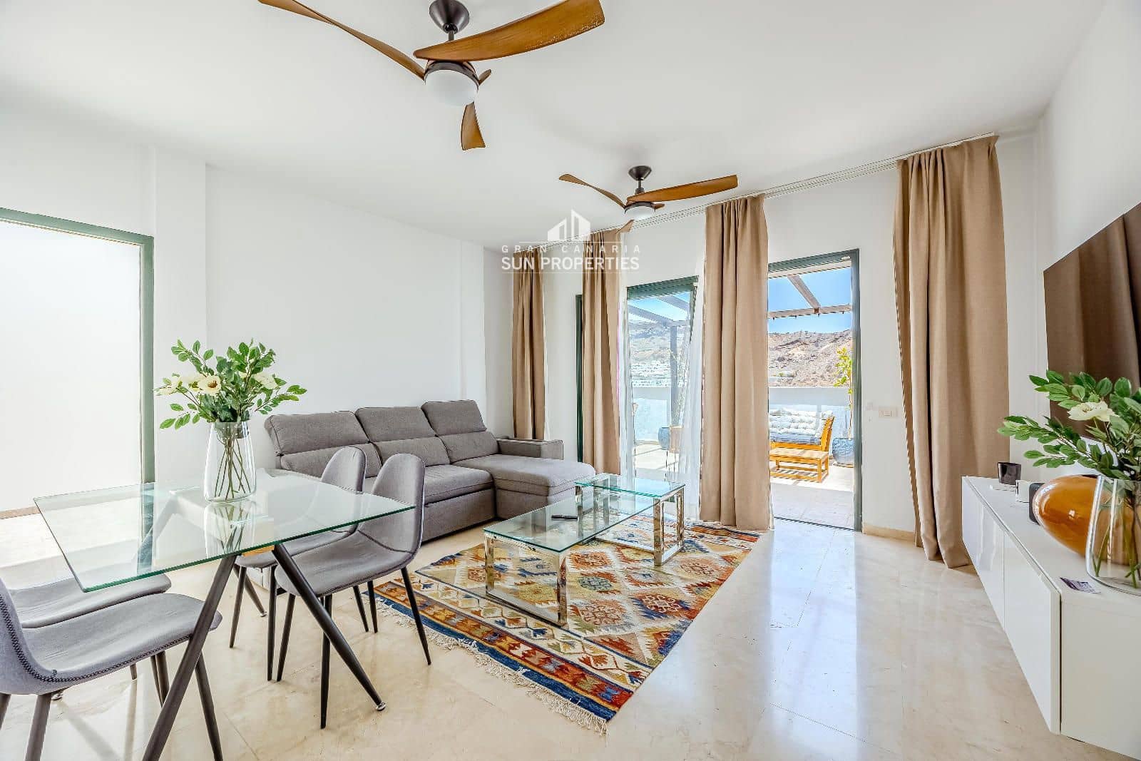 3 sypialnia Willa do wynajęcia w Puerto Rico z garażem - 1 500 € (Ref: 9995436)