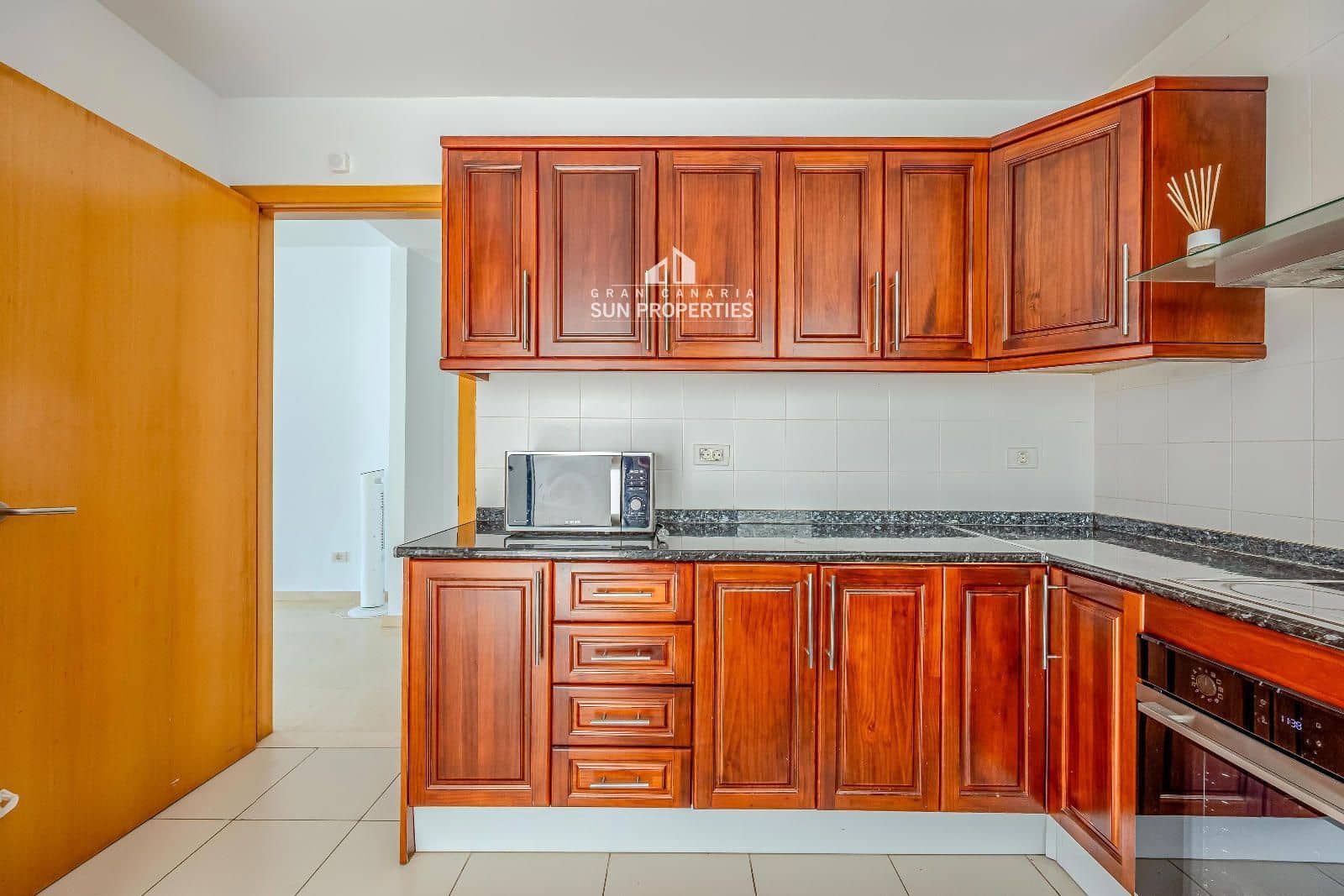 3 sypialnia Willa do wynajęcia w Puerto Rico z garażem - 1 500 € (Ref: 9995436)