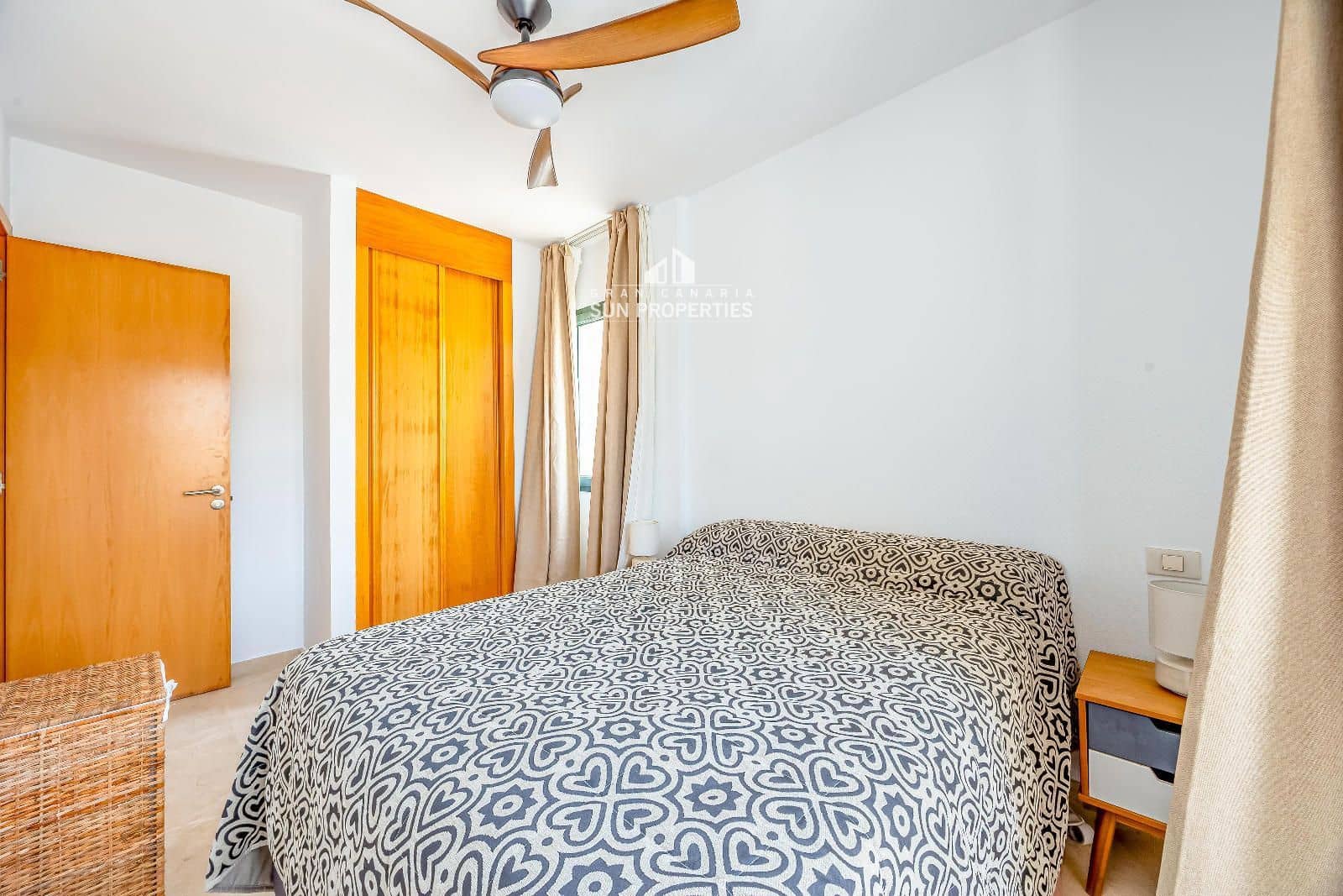 3 sypialnia Willa do wynajęcia w Puerto Rico z garażem - 1 500 € (Ref: 9995436)