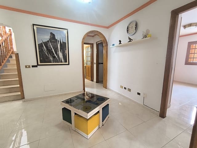 6 bedroom Townhouse for sale in San Fernando, Moya - € 457,000 (Ref: 10091533)