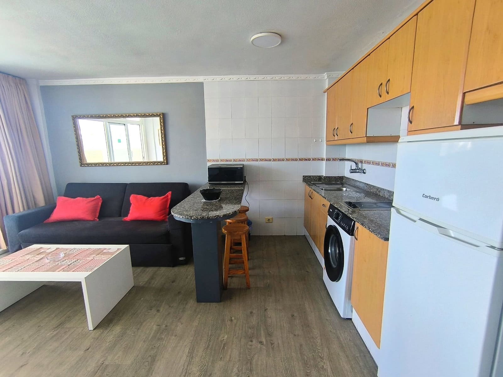 1 bedroom Apartment for rent in Playa del Ingles with pool - € 1,100 (Ref: 10167577)