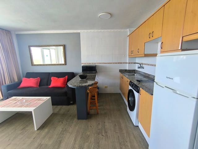 1 bedroom Apartment for rent in Playa del Inglés, San Bartolomé de Tirajana with pool - € 1,100 (Ref: 10167577)