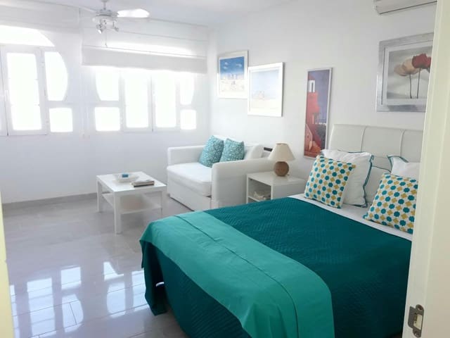 2 soveværelse Bungalow til leje i Playa del Inglés, San Bartolomé de Tirajana med swimmingpool - € 1.850 (Ref: 5704837)