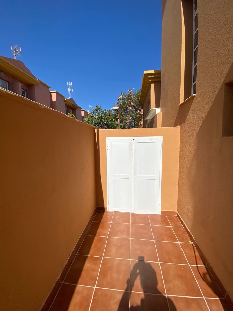 2 bedroom Bungalow for rent in San Agustin with pool - € 2,000 (Ref: 7793983)