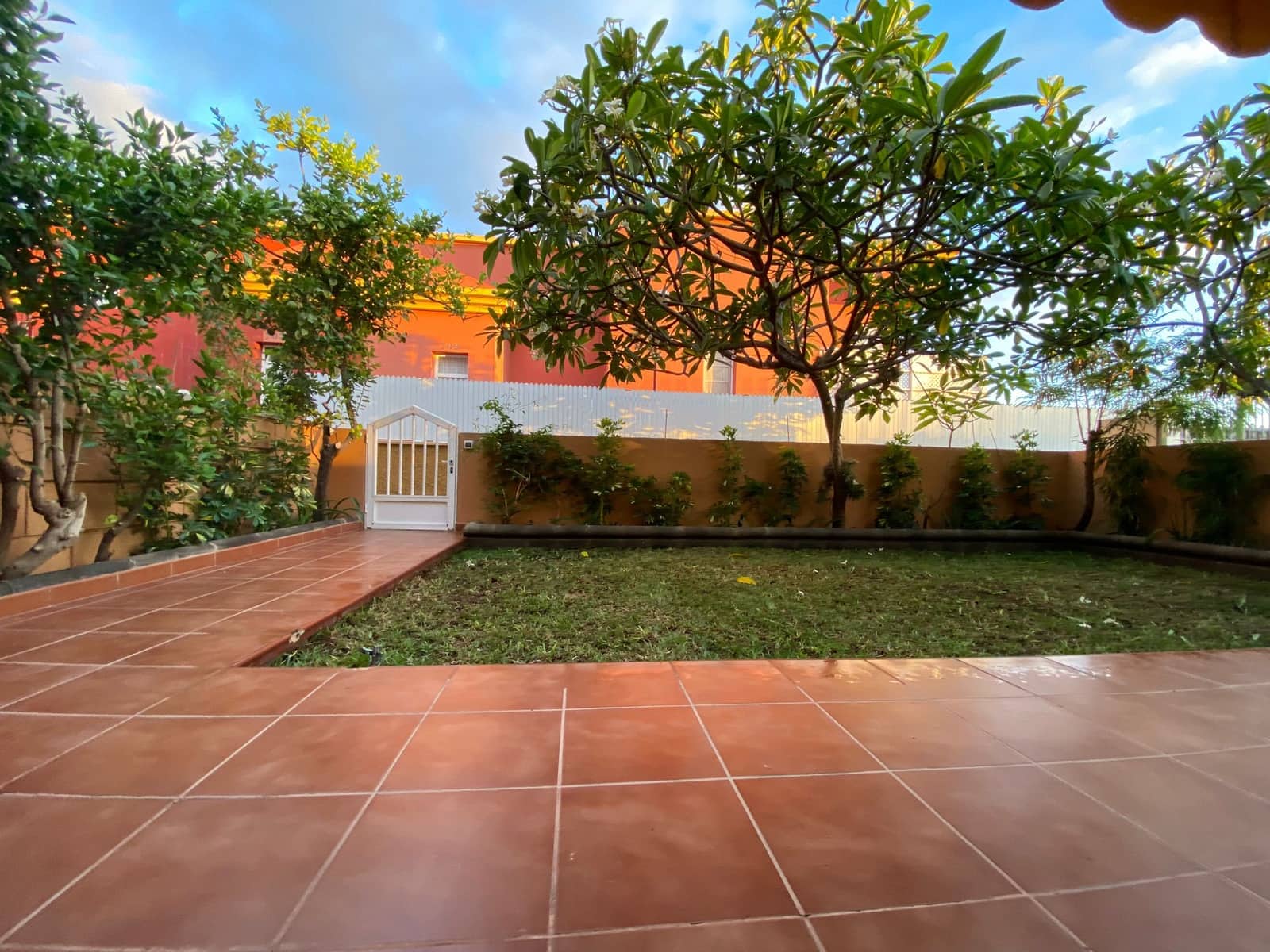 2 bedroom Bungalow for rent in San Agustin with pool - € 2,000 (Ref: 7793983)