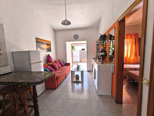 1 bedroom Bungalow for sale in Playa del Inglés, San Bartolomé de Tirajana with pool - € 299,000 (Ref: 8676777)