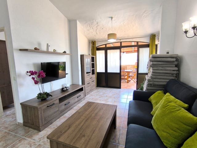 2 bedroom Bungalow for sale in Playa del Inglés, San Bartolomé de Tirajana with pool - € 550,000 (Ref: 8923032)