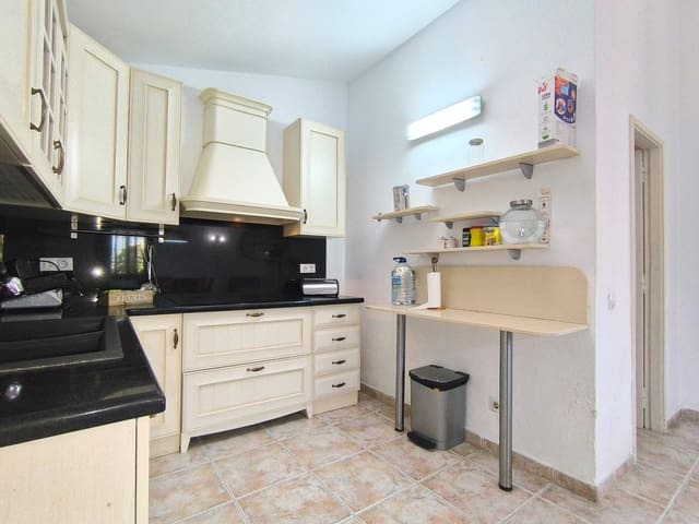 2 bedroom Bungalow for sale in Playa del Inglés, San Bartolomé de Tirajana with pool - € 550,000 (Ref: 8923032)