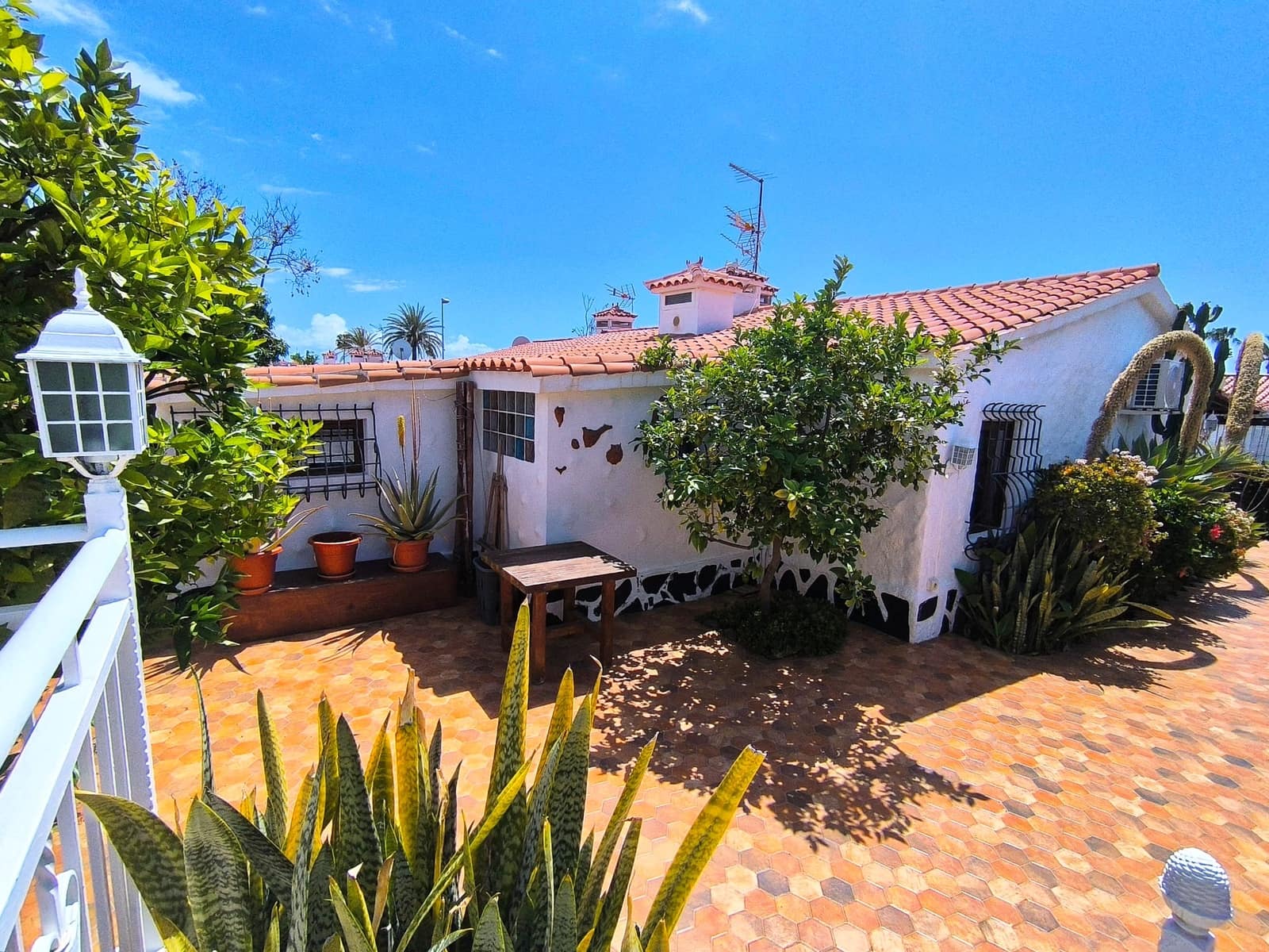 2 soveværelse Bungalow til salg i Playa del Ingles med swimmingpool - € 550.000 (Ref: 8923032)