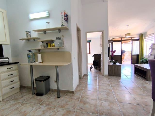 2 bedroom Bungalow for sale in Playa del Inglés, San Bartolomé de Tirajana with pool - € 550,000 (Ref: 8923032)