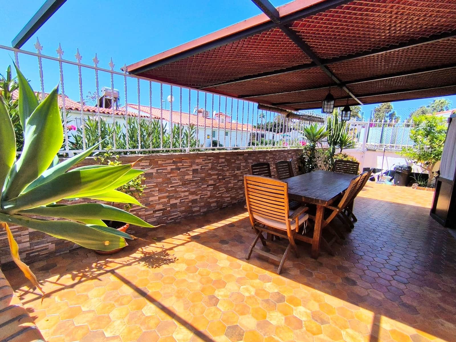 2 soveværelse Bungalow til salg i Playa del Ingles med swimmingpool - € 550.000 (Ref: 8923032)