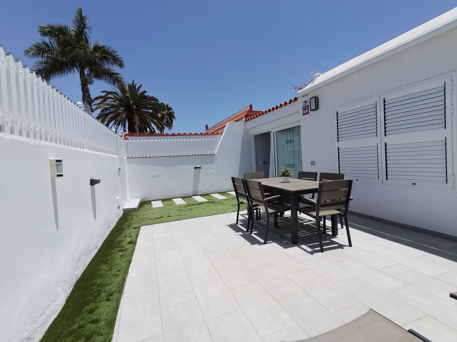 3 soveværelse Bungalow til leje i Playa del Ingles med swimmingpool - € 2.300 (Ref: 8938041)