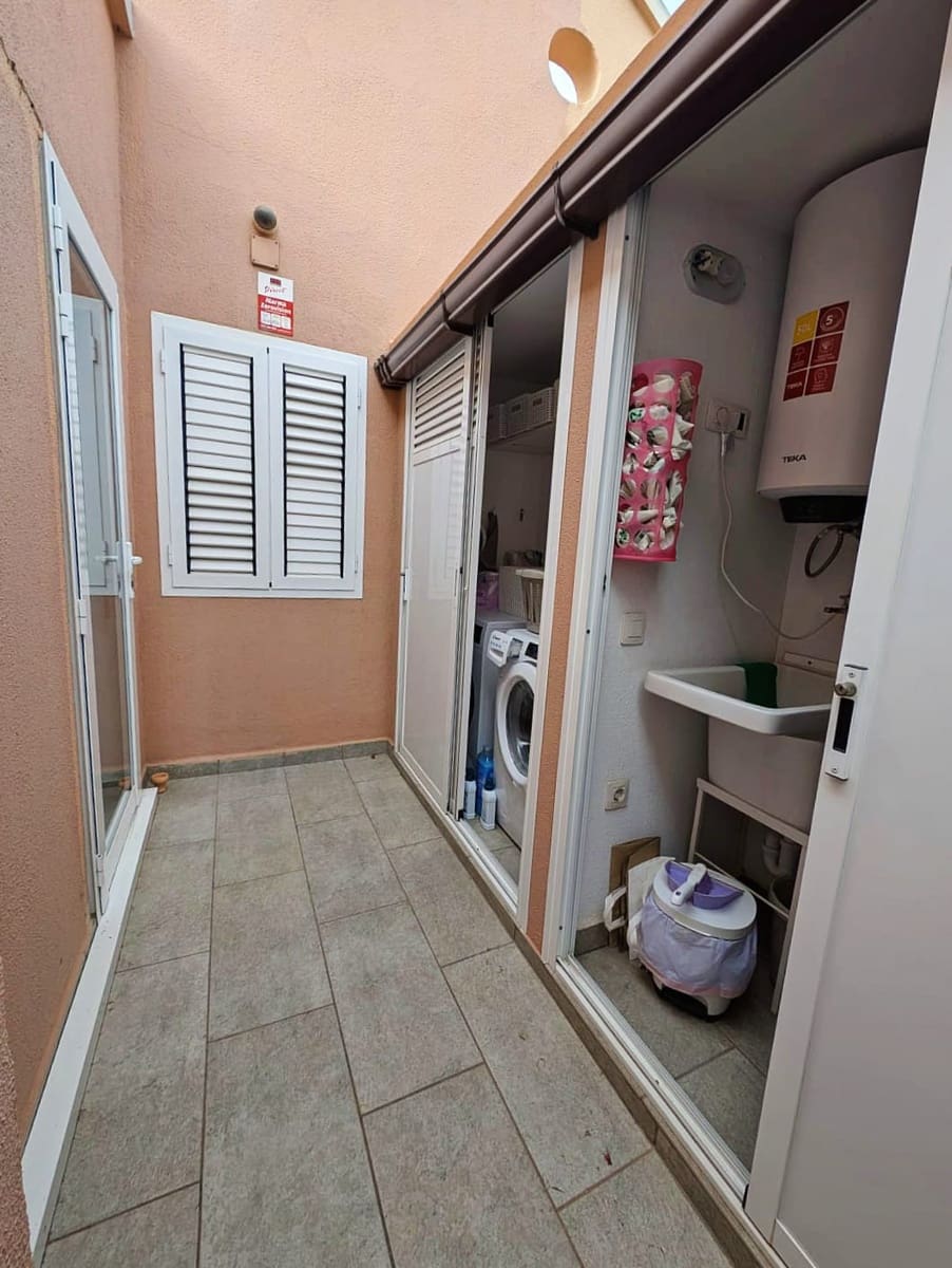 2 soveværelse Bungalow til salg i Maspalomas med swimmingpool - € 388.000 (Ref: 9340219)