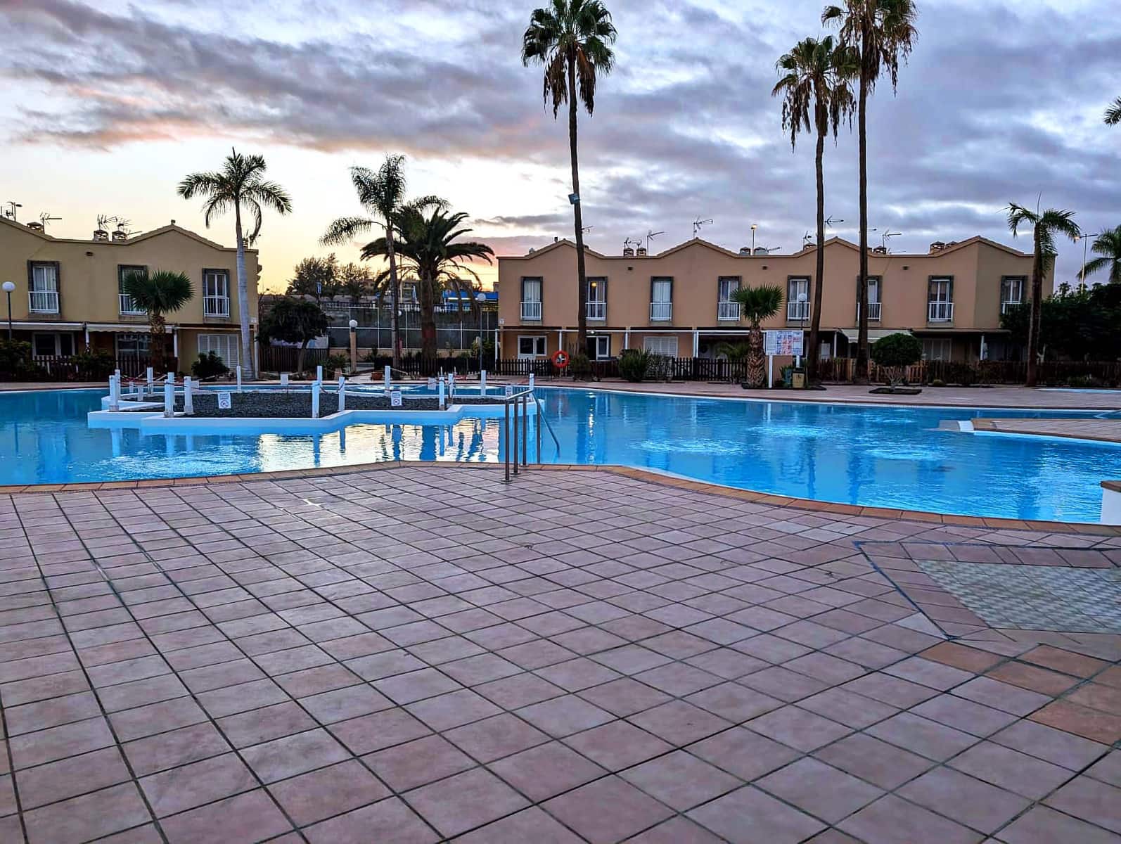 2 soveværelse Bungalow til salg i Maspalomas med swimmingpool - € 388.000 (Ref: 9340219)