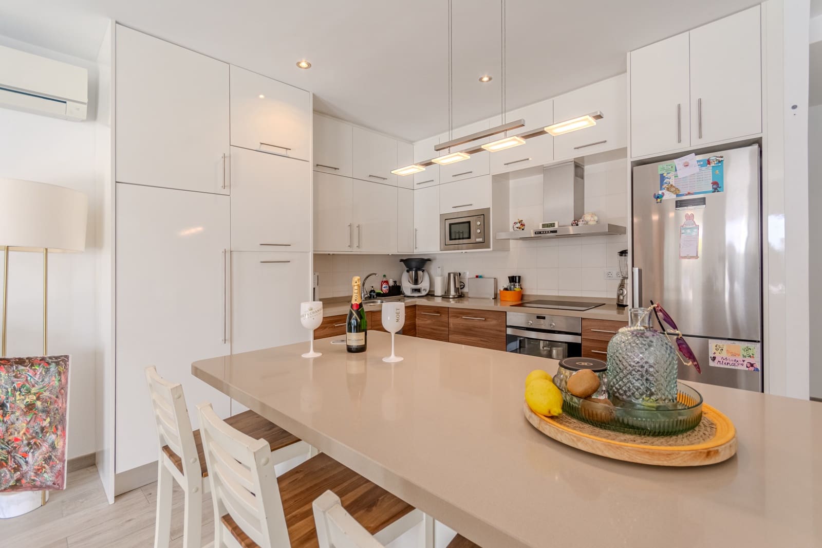 4 chambre Villa/Maison Mitoyenne à vendre à Maspalomas avec piscine - 695 000 € (Ref: 9352163)