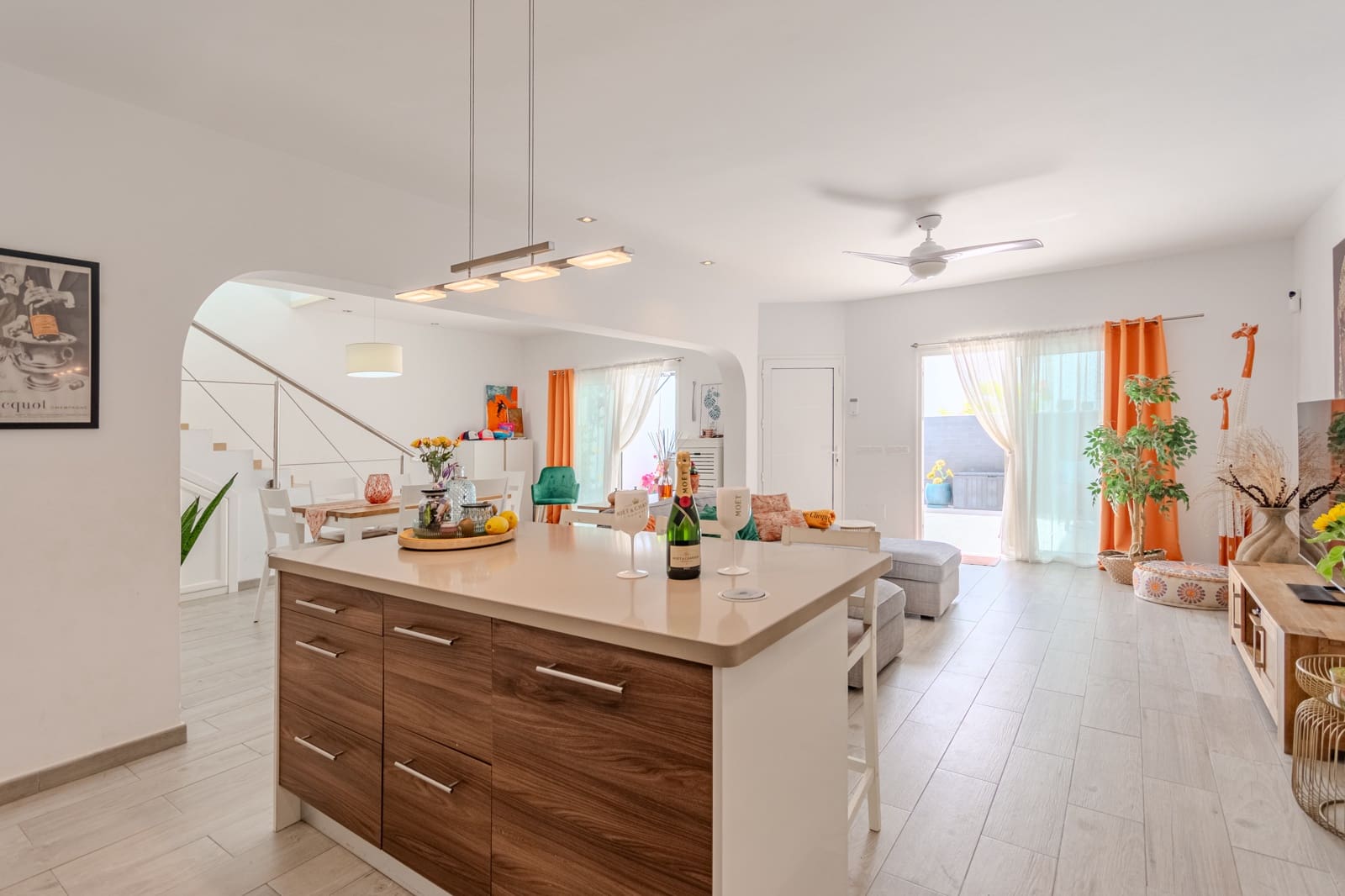 4 chambre Villa/Maison Mitoyenne à vendre à Maspalomas avec piscine - 695 000 € (Ref: 9352163)