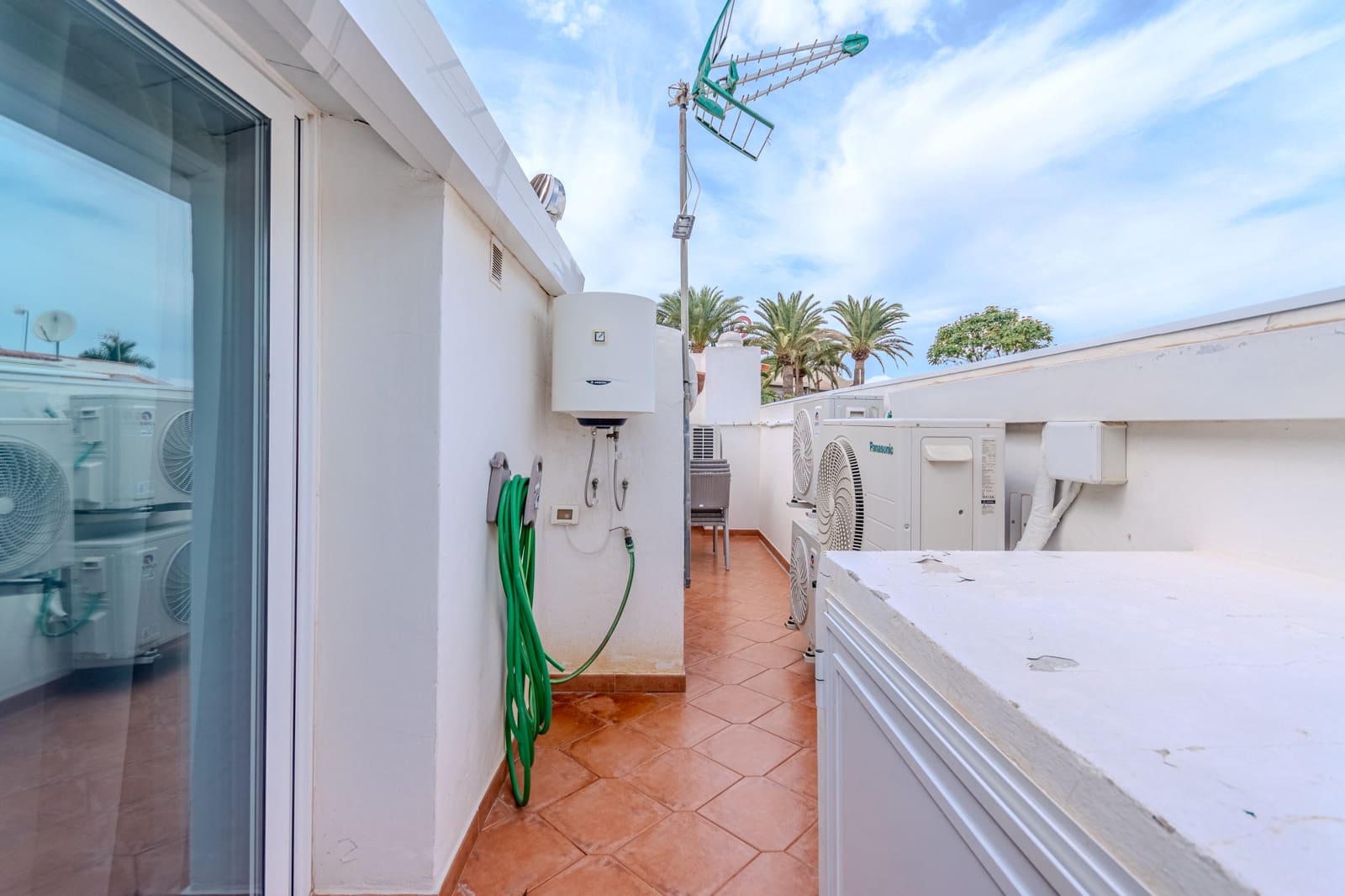 4 chambre Villa/Maison Mitoyenne à vendre à Maspalomas avec piscine - 695 000 € (Ref: 9352163)