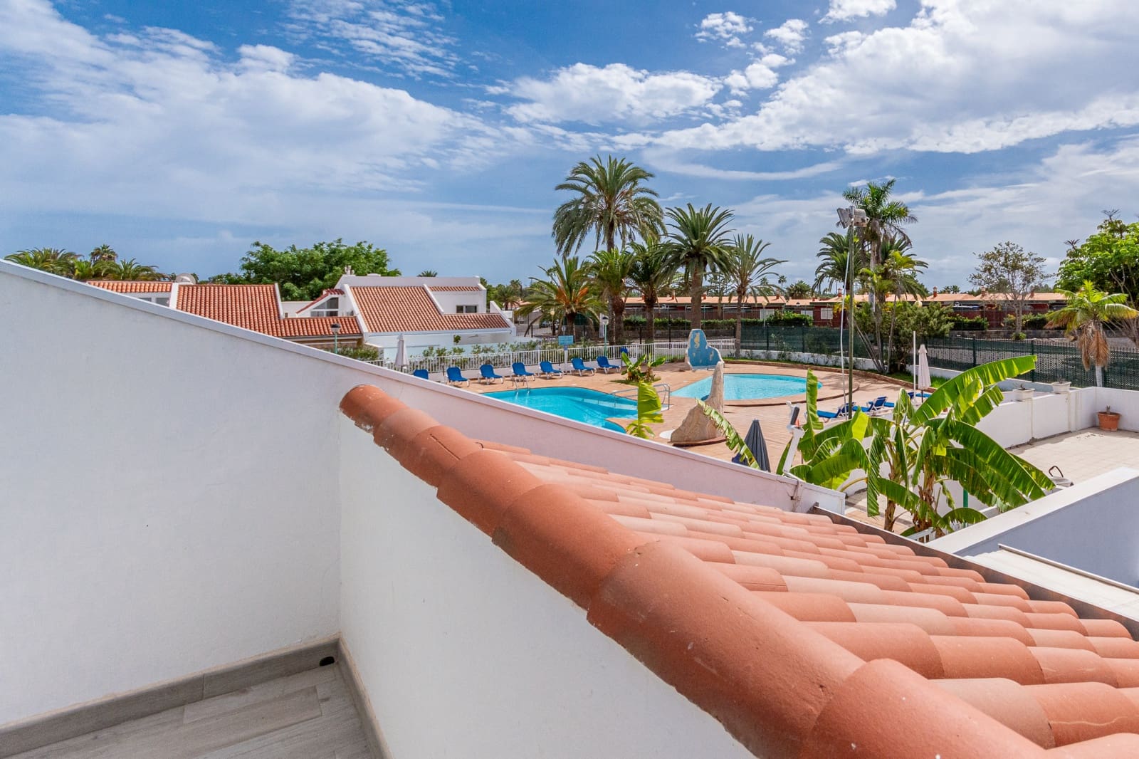 4 chambre Villa/Maison Mitoyenne à vendre à Maspalomas avec piscine - 695 000 € (Ref: 9352163)