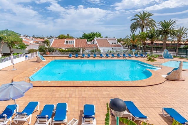 4 quarto Moradia em Banda para venda em Maspalomas, San Bartolomé de Tirajana com piscina - 695 000 € (Ref: 9352163)